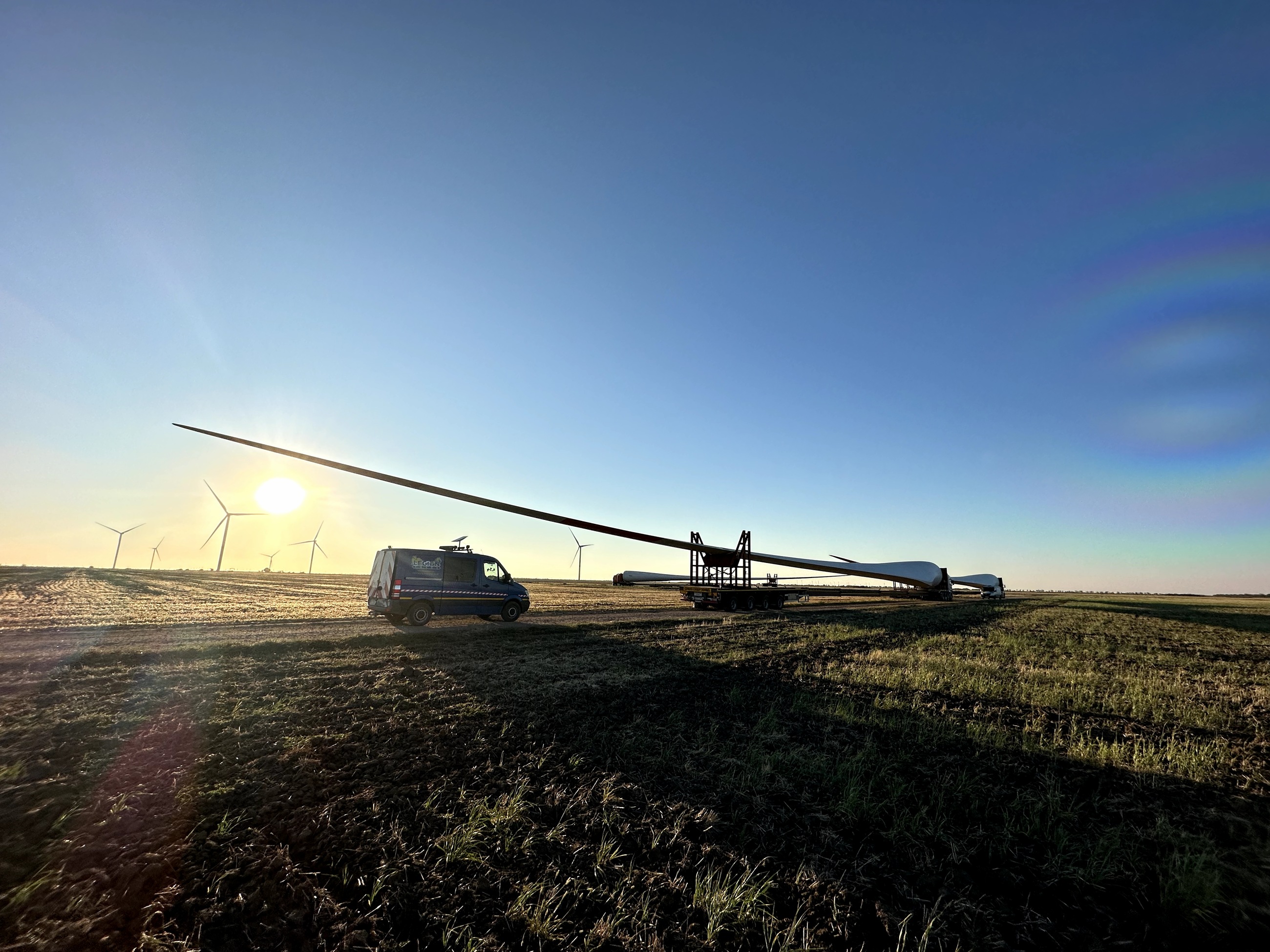 Organizacja transportu komponentów turbin wiatrowych różnych producentów i modeli
